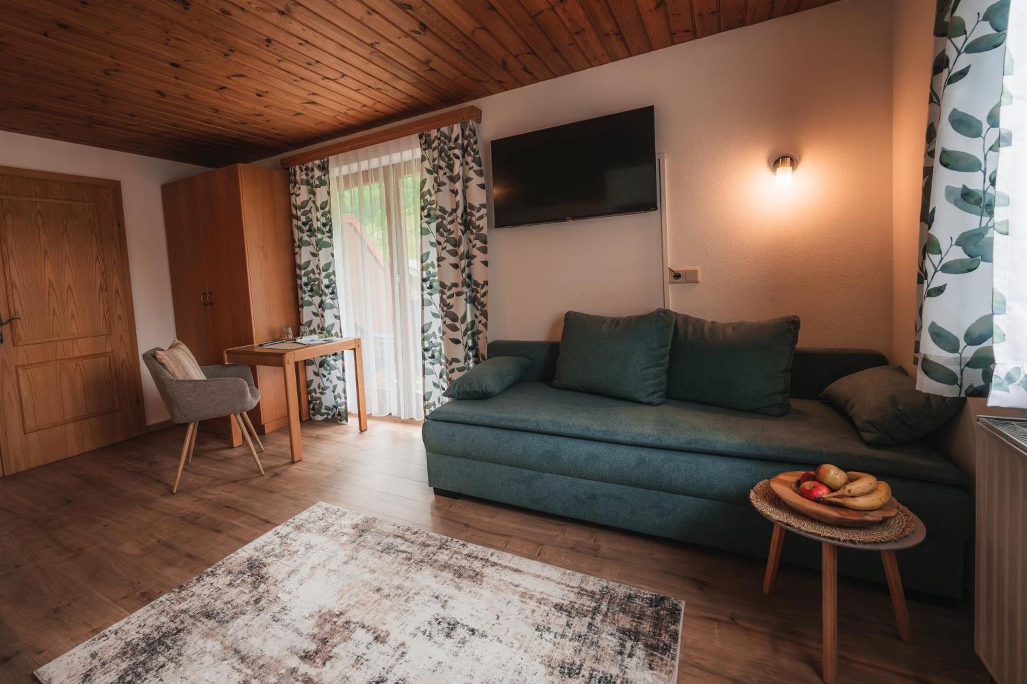 Pension Andrea Fusch an der Grossglocknerstrasse エクステリア 写真