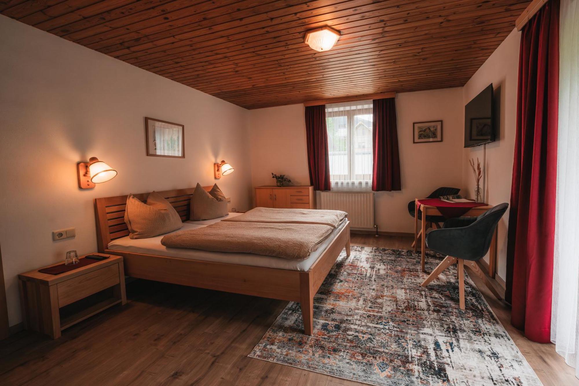 Pension Andrea Fusch an der Grossglocknerstrasse エクステリア 写真