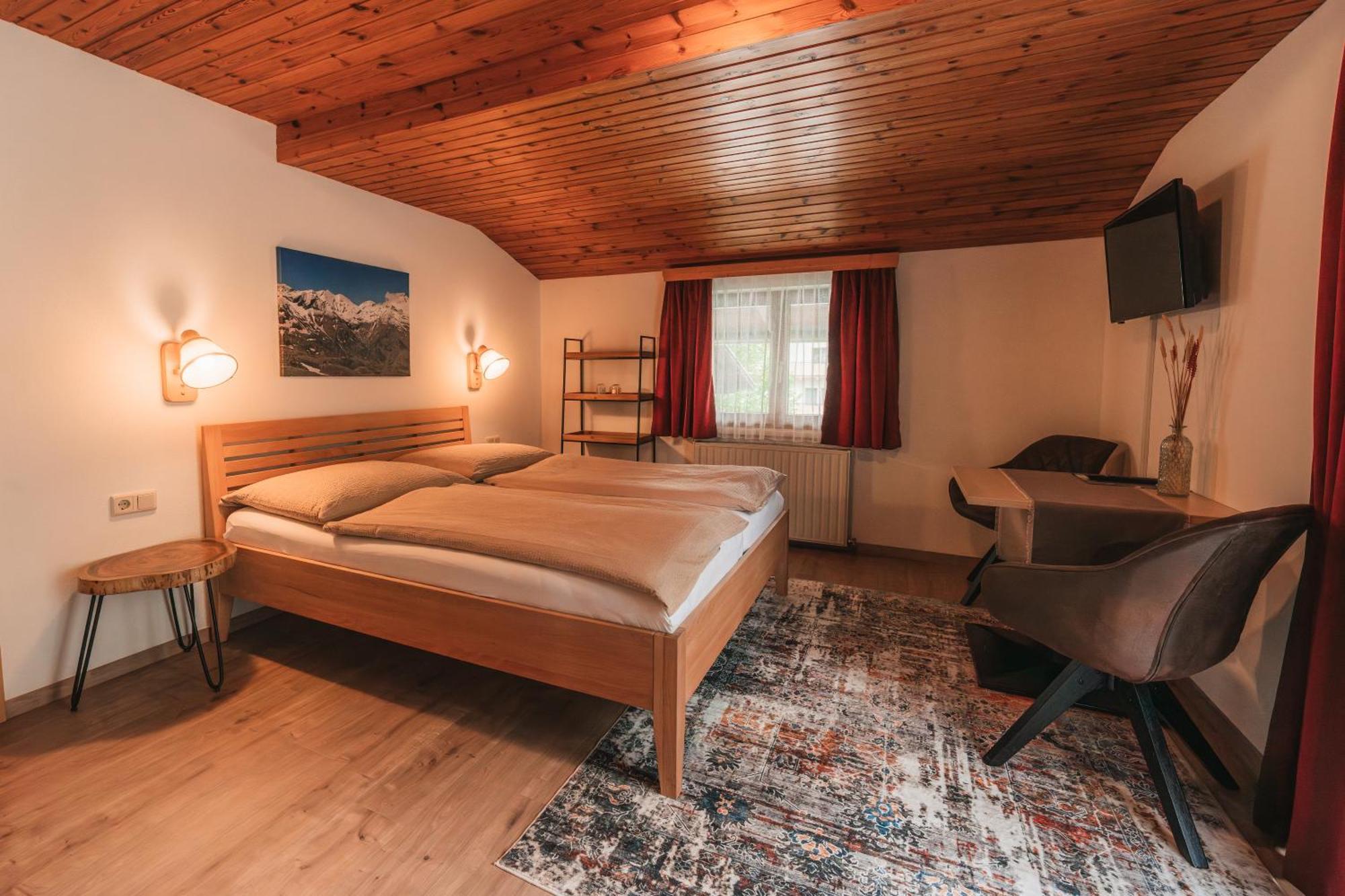 Pension Andrea Fusch an der Grossglocknerstrasse エクステリア 写真