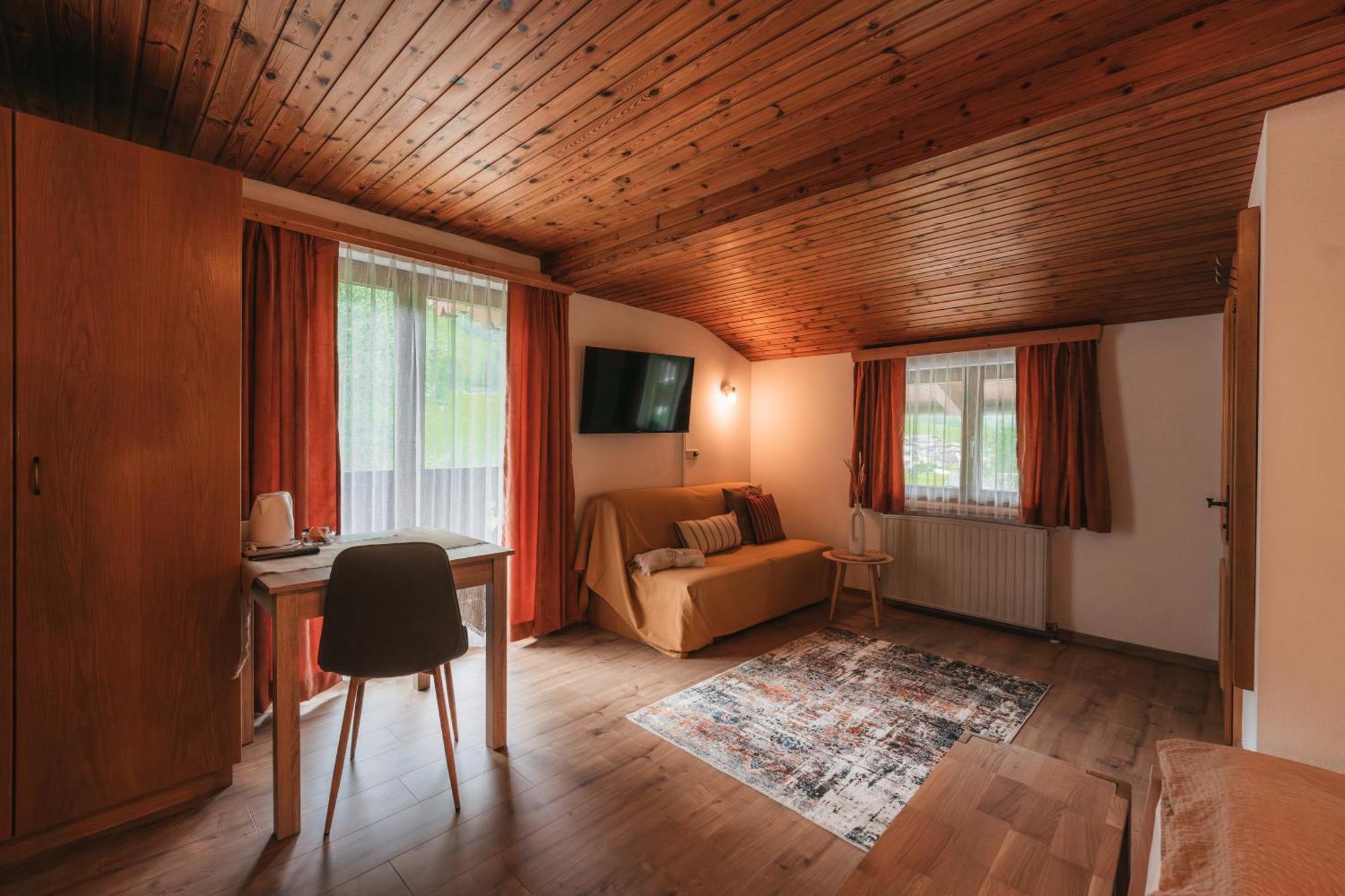 Pension Andrea Fusch an der Grossglocknerstrasse エクステリア 写真