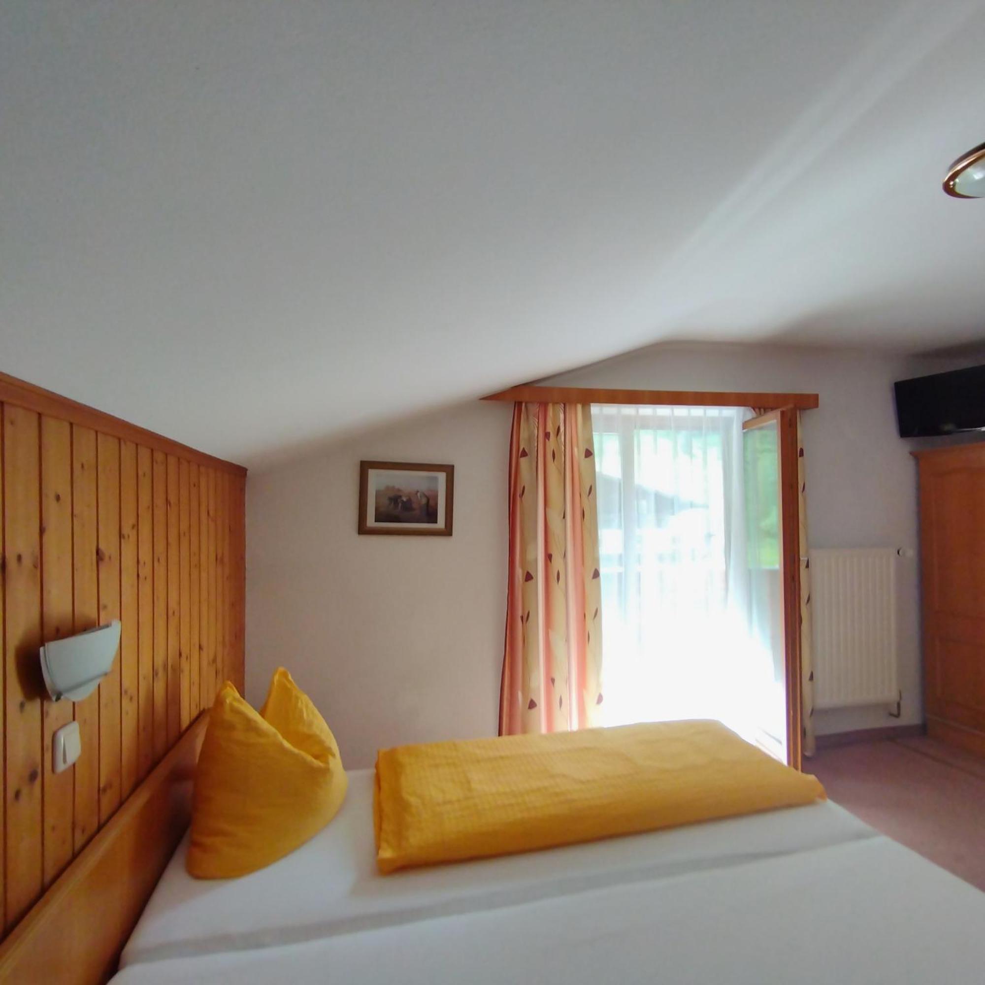 Pension Andrea Fusch an der Grossglocknerstrasse エクステリア 写真